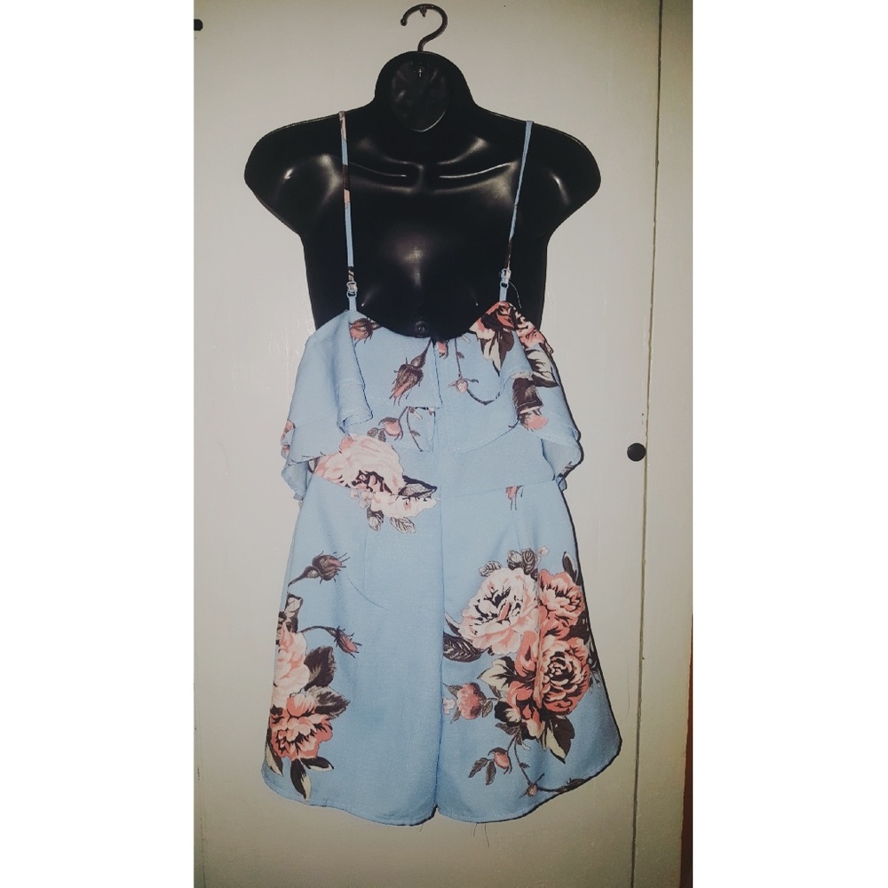 Romper🌹 - Picture 2 of 3